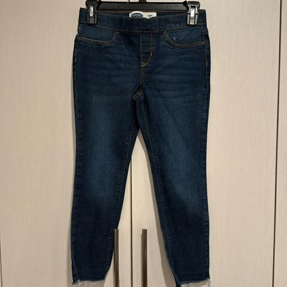 Skinny jeans a crop top